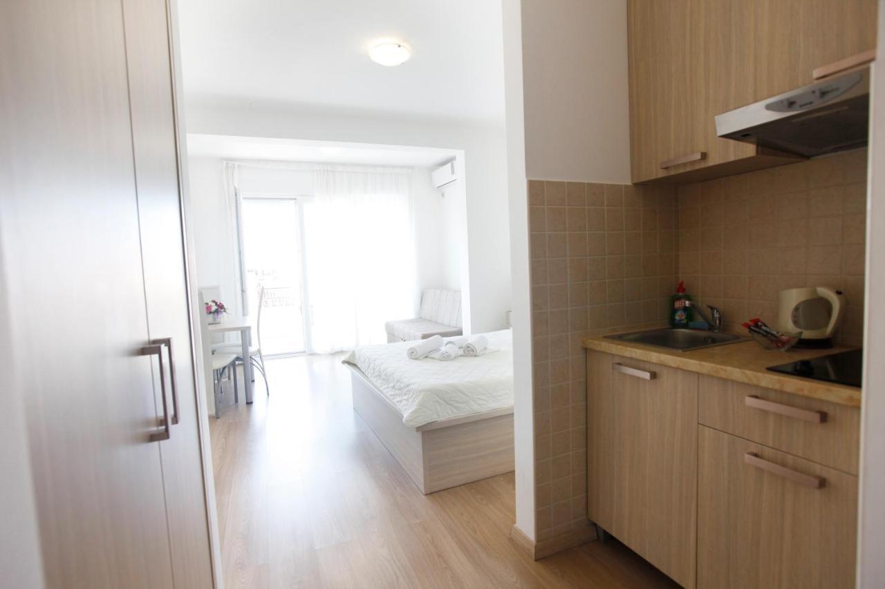 House Star * Petrovac