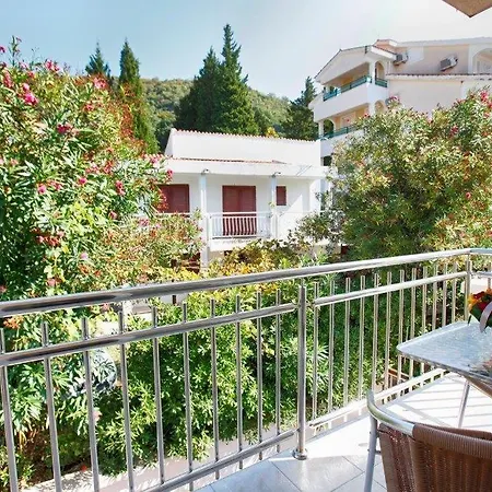 House Star Apartment Petrovac Room photo